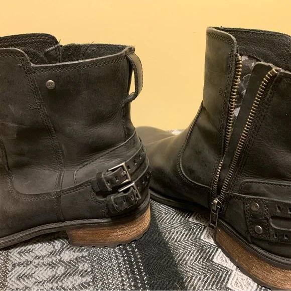 Ugg boots - Orion - Moto style - used, but still have life!!! - Picture 2 of 5
